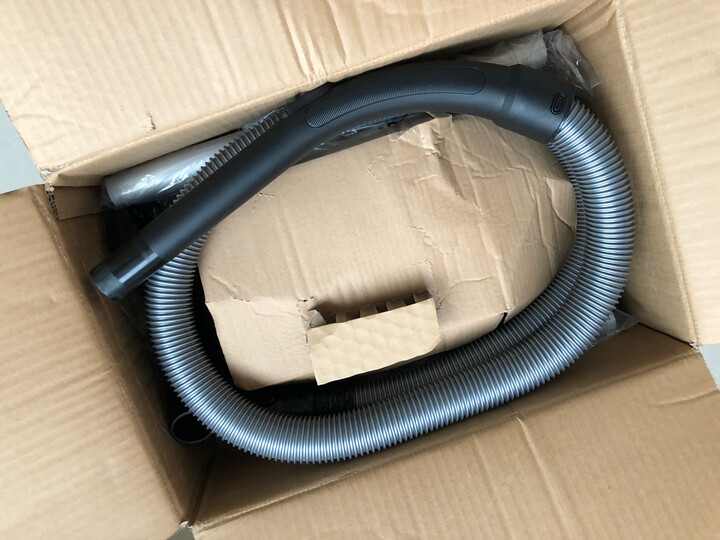 飞利浦(PHILIPS)卧式吸尘器家用大功率大吸力多种吸嘴无尘袋FC8471/81 晒单图