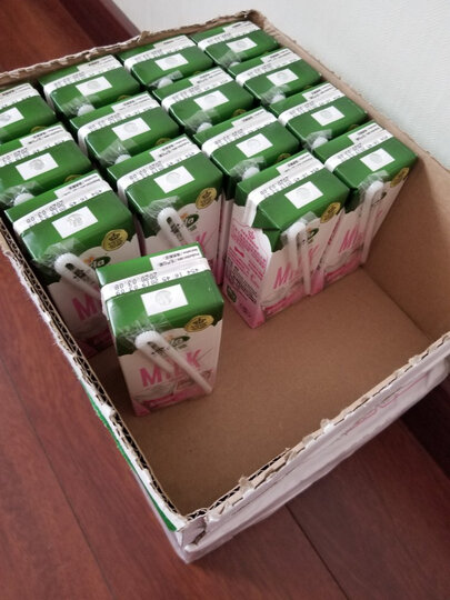 爱氏晨曦 进口全脂纯牛奶200ml*24 整箱德国原装 全脂早餐奶家庭装 晒单图