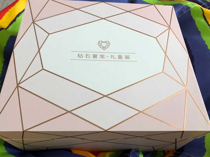 飞利浦(PHILIPS) 电动牙刷 成人声波震动钻石系列(自带刷头*2+充电旅行盒+充电玻璃杯) 粉钻HX9362/67 晒单图