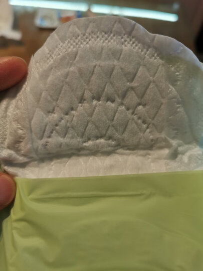 花王乐而雅（laurier）零触感特薄日用进口卫生巾20.5cm28片（日本原装进口）（新老包装随机发货） 晒单图