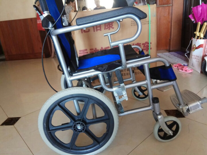 亿佰康 轮椅折叠轻便 老年人轮椅车儿童手动便携轮椅免充气小轮椅实心胎旅游旅行代步车 免充气轮椅蓝色 晒单图