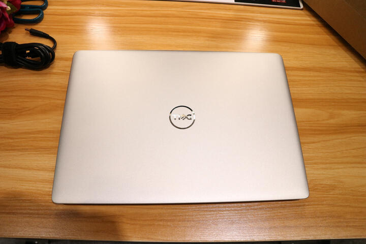 戴尔DELL灵越燃7000 II 14.0英寸轻薄窄边框笔记本电脑(i7-8550U 8G 128GSSD+1T MX150 2G独显 IPS)元気粉 晒单图