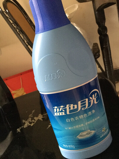 蓝月亮 蓝色月光 彩色衣物色渍净 彩漂 600g/瓶 晒单图
