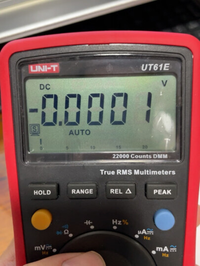 优利德（UNI-T）UT61E 自动量程数字万用表 万能表 电工表 多用表 真有效值 四位半高精度 晒单图