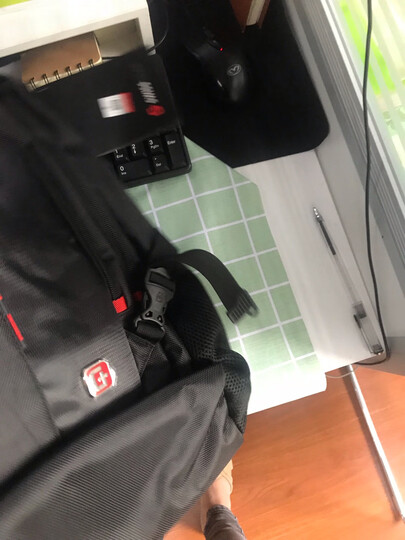SWISSGEAR电脑双肩包男 防泼水商务款15.6英寸双肩笔记本电脑包 男学生书包背包 SA-0077黑色 晒单图