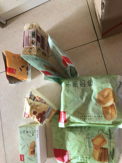 【299减180】良品铺子手撕面包330g 饼干蛋糕休闲零食小吃 速食早餐食品 糕点点心孕妇儿童零食 晒单图