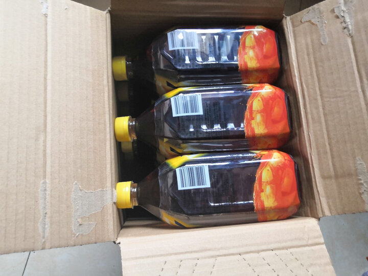 康师傅 冰红茶 柠檬红茶饮料 1L*12瓶 整箱装(新老包装随机发货) 晒单图