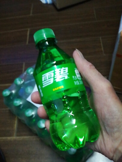 雪碧 Sprite 柠檬味 汽水 含汽饮料 300ml*24瓶 整箱装 可口可乐出品 新老包装随机发货 晒单图