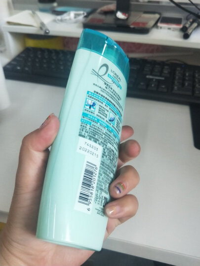欧莱雅(LOREAL)透明质酸水润去屑洗发水200ml(控油去屑无硅油洗发露)(新老包装随机发) 晒单图