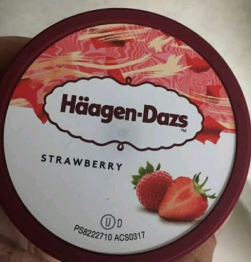 哈根达斯冰淇淋 草莓口味 392g:"买了好多冰激凌,包装