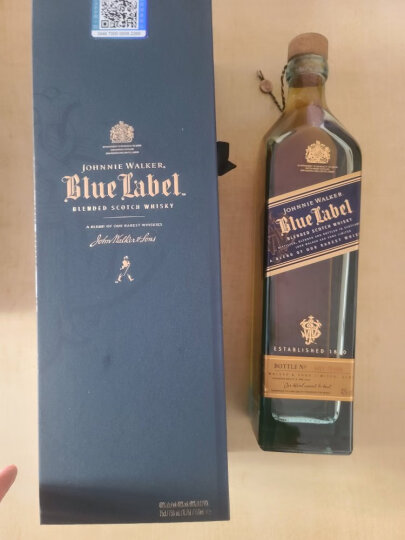 尊尼获加（JOHNNIE WALKER）蓝方 蓝牌 苏格兰 调和型 威士忌 洋酒礼盒 750ml 晒单图