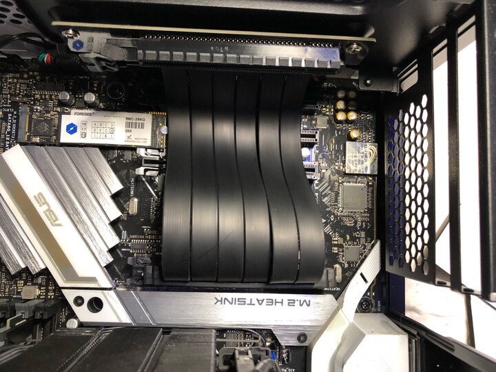 追风者(PHANTEKS) 515PTG钢化玻璃RGB电竞ATX水冷电脑机箱(支持360水冷/2把RGB神光同步静音风扇/防尘/背线) 晒单图