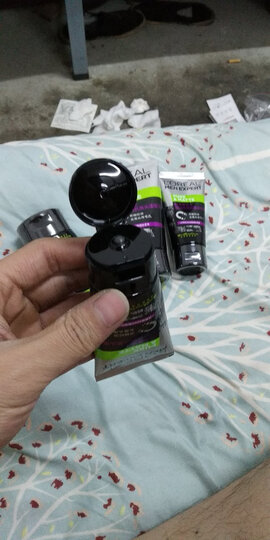 欧莱雅LOREAL 男士控油炭爽抗黑头洁面套装(洁面膏100mlx2+洁面50mlx2)(洗面奶男 去黑头 去角质 护肤品) 晒单图