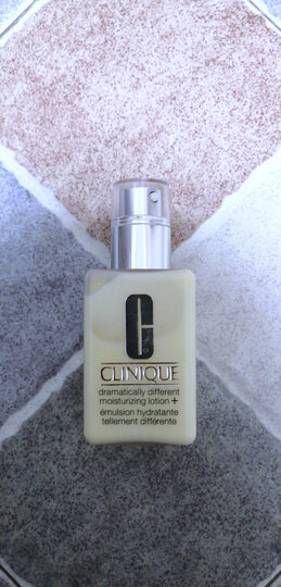 倩碧(CLINIQUE)卓越润肤露有油黄油乳液125ml 水油平衡 补水保湿 适合混合/干性肌肤 晒单图