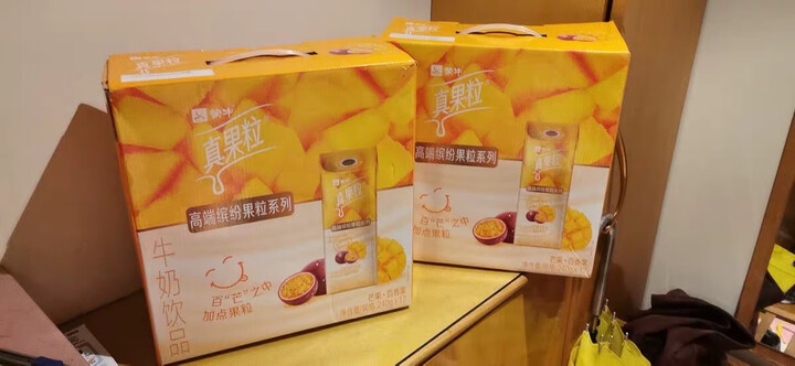 蒙牛 真果粒牛奶饮品(草莓)250g*12 礼盒装 晒单图