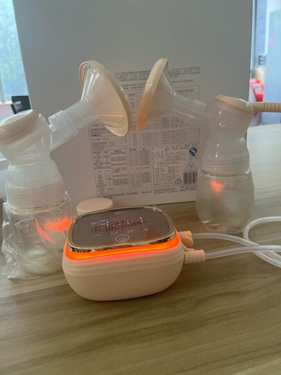 新贝吸奶器