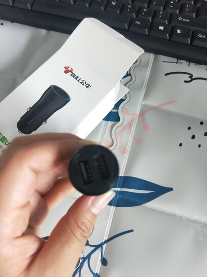 公牛 (BULL)车载充电器 车充点烟器 GNV-CD1180 银色5V/3.6A双USB一拖二 电压检测LED数显 金属材质 晒单图