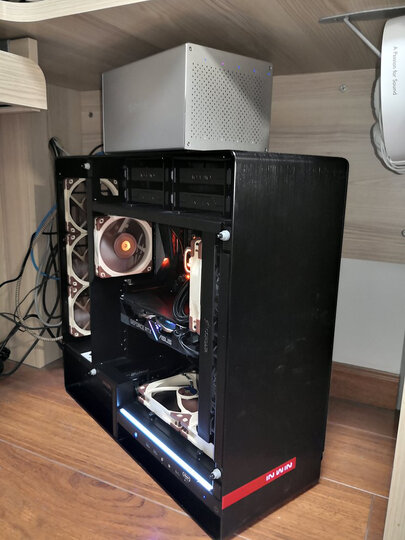 迎广(IN WIN)909黑色 电脑主机箱(支持E-ATX主板/360冷排/全铝/侧透/水冷/USB3.1(Gen 2)*1+USB3.0*2) 晒单图