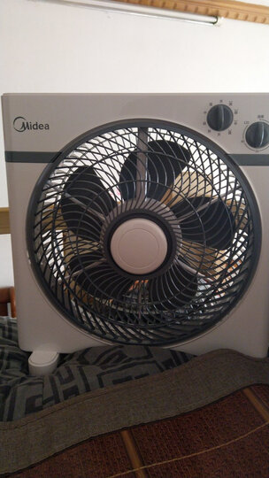 美的(Midea)KYT30-15AW 家用风扇 节能可定时 台式转页扇/鸿运扇/电风扇 晒单图
