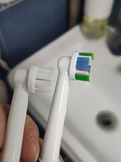 欧乐B电动牙刷头 成人美白型 3支装 EB18P-3 适配成人2D/3D全部型号 小圆头牙刷【不适用iO系列】 晒单图