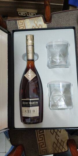 人头马(Remy Martin)洋酒 CLUB优质香槟区干邑白兰地 700ml 2020年新年礼盒 晒单图
