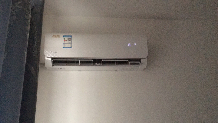 美的(Midea) 1匹 智弧 智能  光线感应 定速冷暖 壁挂式卧室空调挂机 KFR-26GW/WDAD3@ 晒单图