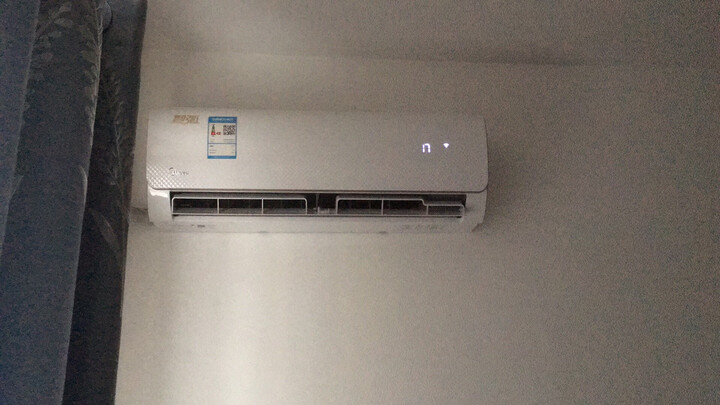 美的(Midea)1匹 智弧 智能 静音 光线感应 定速冷暖 壁挂式卧室空调挂机 KFR-26GW/WDAD3@ 晒单图
