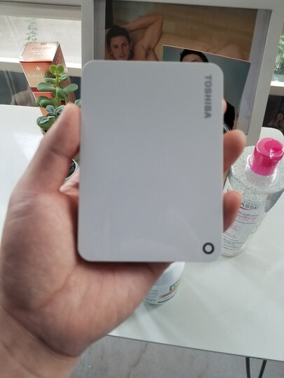 东芝(TOSHIBA) 2TB USB3.0 移动硬盘 V9系列 2.5英寸 兼容Mac 轻薄便携 密码保护 轻松备份 高速传输 清新白 晒单图