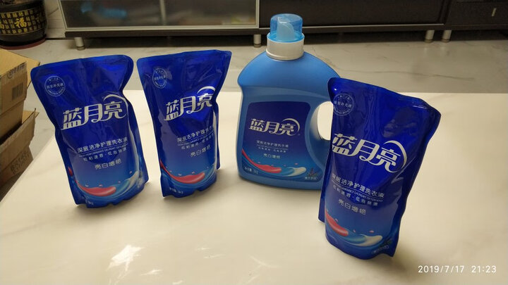 蓝月亮洗衣液12斤套装:亮白增艳薰衣草3kg瓶+1kg袋*3 晒单图
