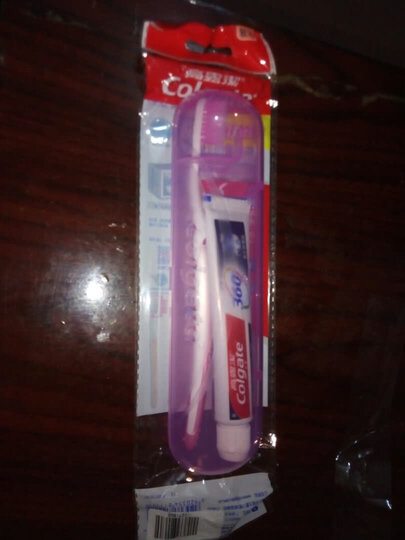 高露洁(Colgate) 便携式旅行套装 (备长炭深洁牙膏40g+护龈牙刷) (颜色随机发放) 晒单图