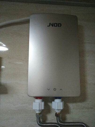 基诺德（JNOD） 电热水器即热式淋浴洗澡节能速热小型农村别墅家用恒温 香槟金6100W 上门安装 晒单图
