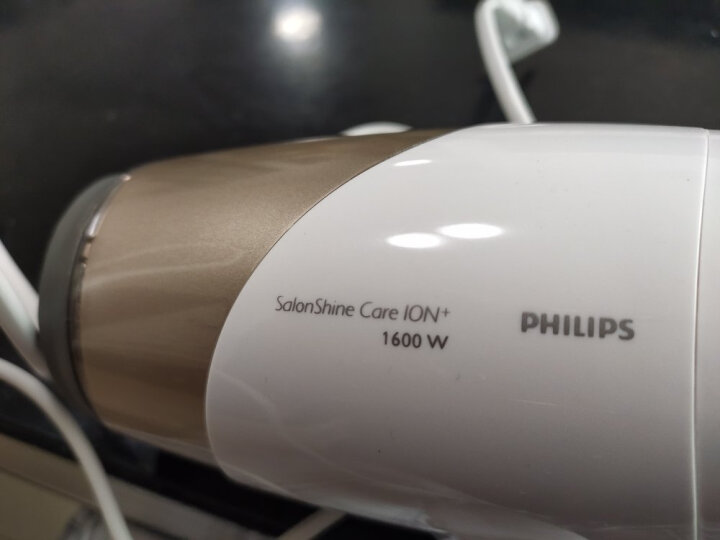 飞利浦(philips)电吹风机 hp8203 家用大功率恒温负离子冷热风护发电