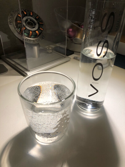 挪威原装进口芙丝(VOSS)饮用天然泉水(深层自流)330ml*24(塑料瓶)整箱装 晒单图