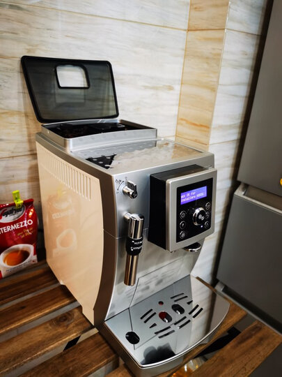 德龙(Delonghi)咖啡机 全自动咖啡机 欧洲原装进口 家用 商用 办公室 自带打奶泡系统 ECAM22.110.SB 晒单图