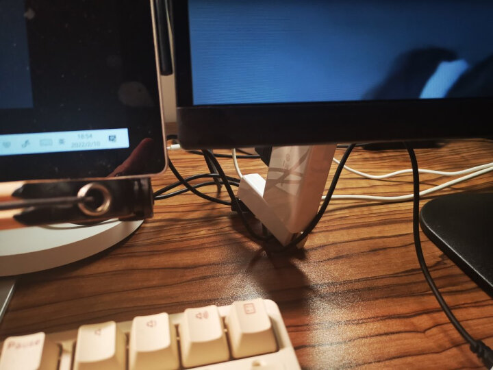 绿联（UGREEN）Mini DP转VGA转换器线 高清迷你dp转接头 适用苹果Surface笔记本电脑连接投影仪显示器 白色 晒单图
