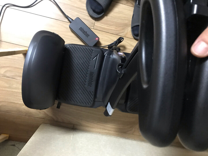 小米平衡车 定制版Ninebot 九号平衡车 智能电动体感车(黑) 晒单图