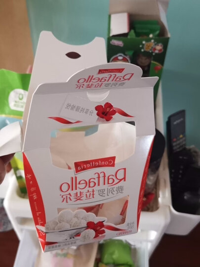 费列罗（FERRERO）拉斐尔椰蓉扁桃仁糖果酥球10粒100g 心形礼盒装喜糖节日礼物  晒单图