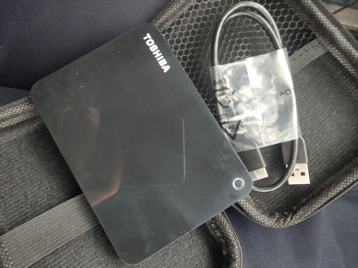 东芝(TOSHIBA) 1TB USB3.0 移动硬盘 北极熊B2 2.5英寸 兼容Mac 轻薄便携 稳定耐用 高速传输 爆款 优雅白 晒单图