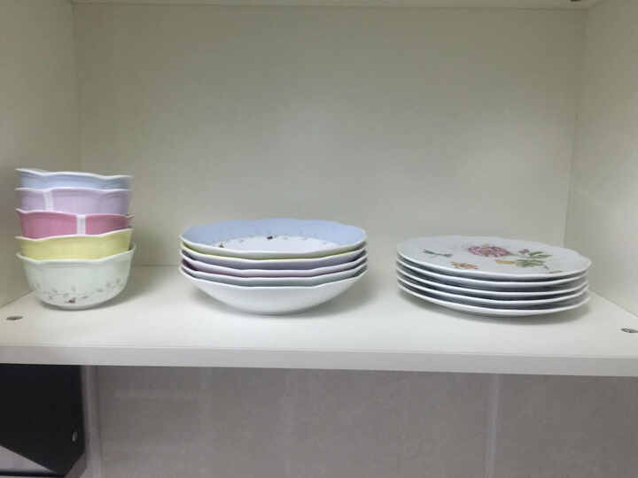 亿嘉餐具套装:京东的配送真给力,下午拍的,晚