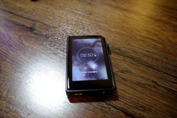 山灵M2s:以前是索尼A17绑在索尼PHa2上听,