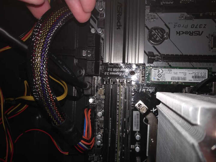 华擎Z370 Pro4主板:还是很给力的