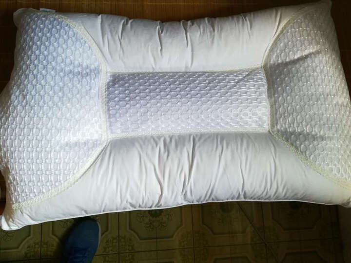 睡眠博士枕头:有点低,适合平躺睡,侧着睡不够