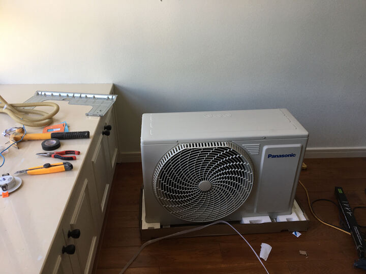 :机子开到最大风量噪音也很小,主机也抽真空了