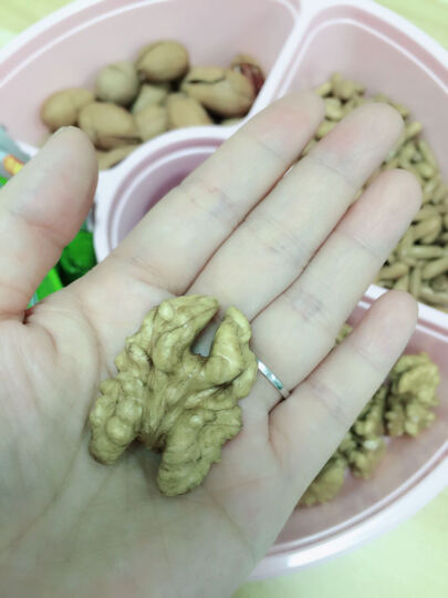 姚生记大核桃仁:特别喜欢吃大核桃仁,比买大核