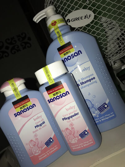 哈罗闪爽身粉:东西很不错囤货用的*和微信都能