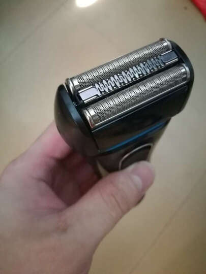 博朗新5系5145电动剃须刀:真心好用。我的胡