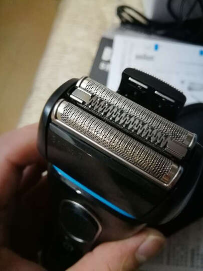 博朗新5系5145电动剃须刀:真心好用。我的胡