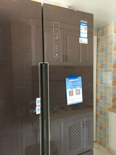 尔BCD-479WDEY:插电第一天冰箱两侧发烫,第