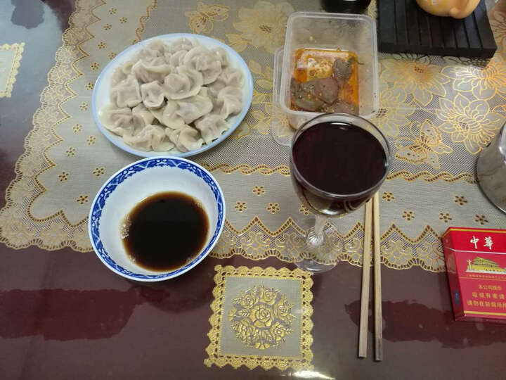 三全素水饺 香菇青菜:各种口味买了十五包。吃