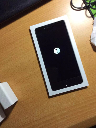 锤子坚果Pro:哈哈,手机好不好看自己看,操作起